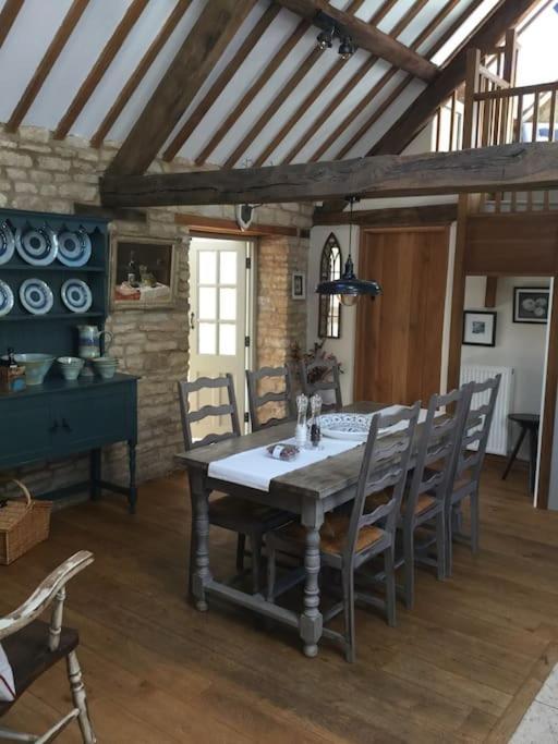 3 Bedroom 5* Barn Conversion Cotswolds Chipping Norton Eksteriør billede